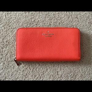 kate spade like new Leila Large Continental Wallet in Coral Buds (Orange)